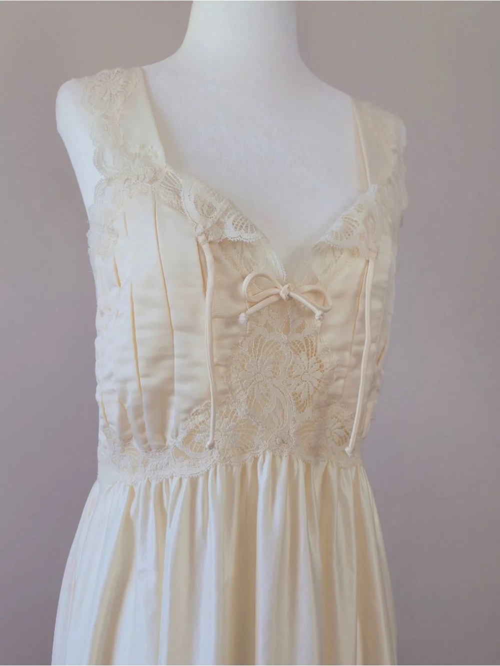1970s Vintage Lily of France "Whispering Dreams" Ivory Gown